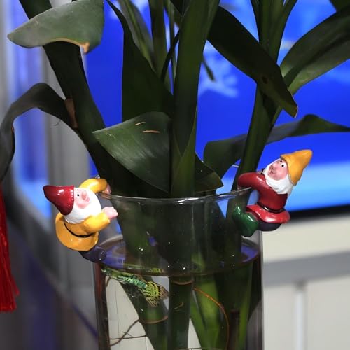 Mini Resin Gnome Figurines for Decor, Cute Climbing Garden Gnomes for Flower Pots, Planters, Fish Tank, Pencil Holder Edge Hanging, Desk, Shelf, Funny Small Ornament Gift (Set of 2) - style: Climbing Gnomes
