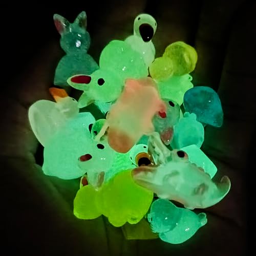 Marsrut 100Pcs Luminous Mini Resin Animals Bulk, 10 Random Styles Glow in the Dark Tiny Figurines Set, Small Little Charms for Fairy Garden, Miniature Dollhouse, Home, Office, Party Favor & DIY Decor