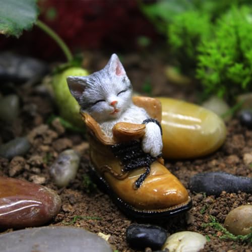 2pcs Decorative Sleeping Cat in Boot Garden Figurine, Tan Resin Boots with Gray Cats, Indoor Outdoor Decor, Gifts for Women Mom Grandma - color: 2pcs Cat Boots